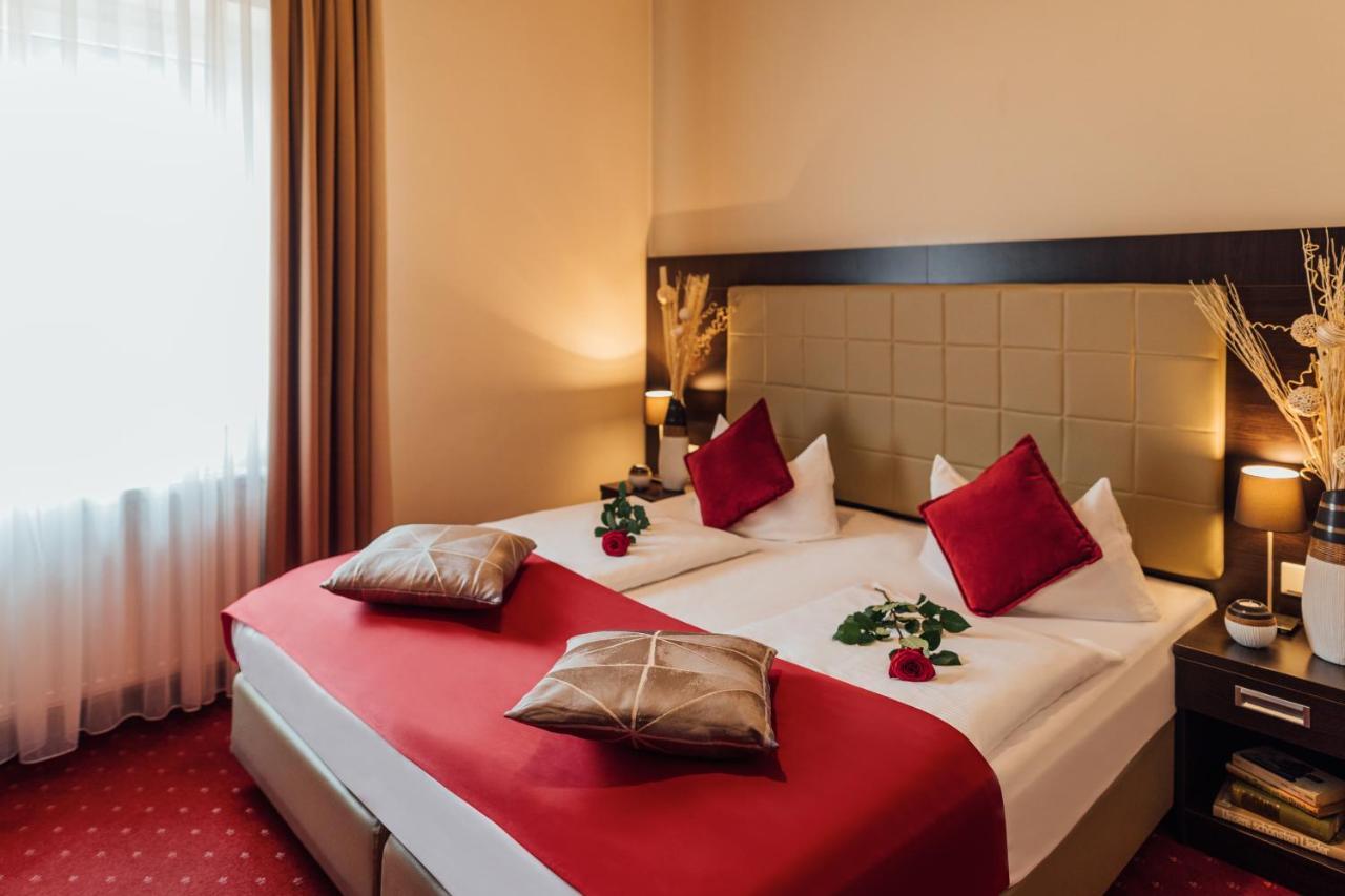 Hotel Savoy Hamburg-Harburg Buitenkant foto