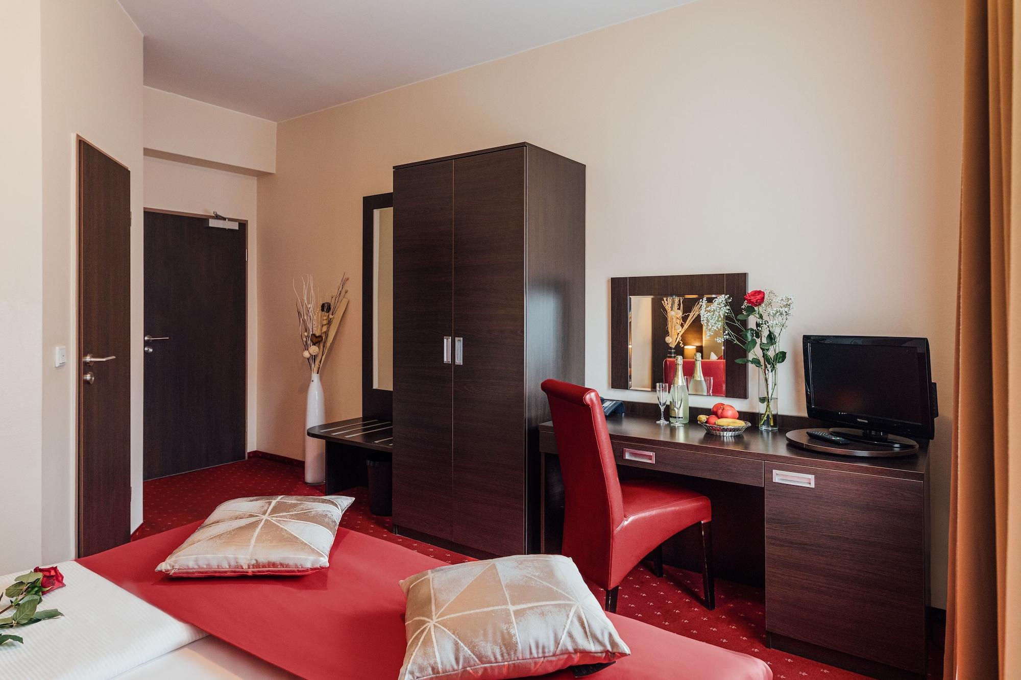 Hotel Savoy Hamburg-Harburg Buitenkant foto